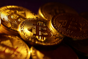 朗普和共和黨在“比特幣 2024”大會上爭取加密貨幣選票和資金